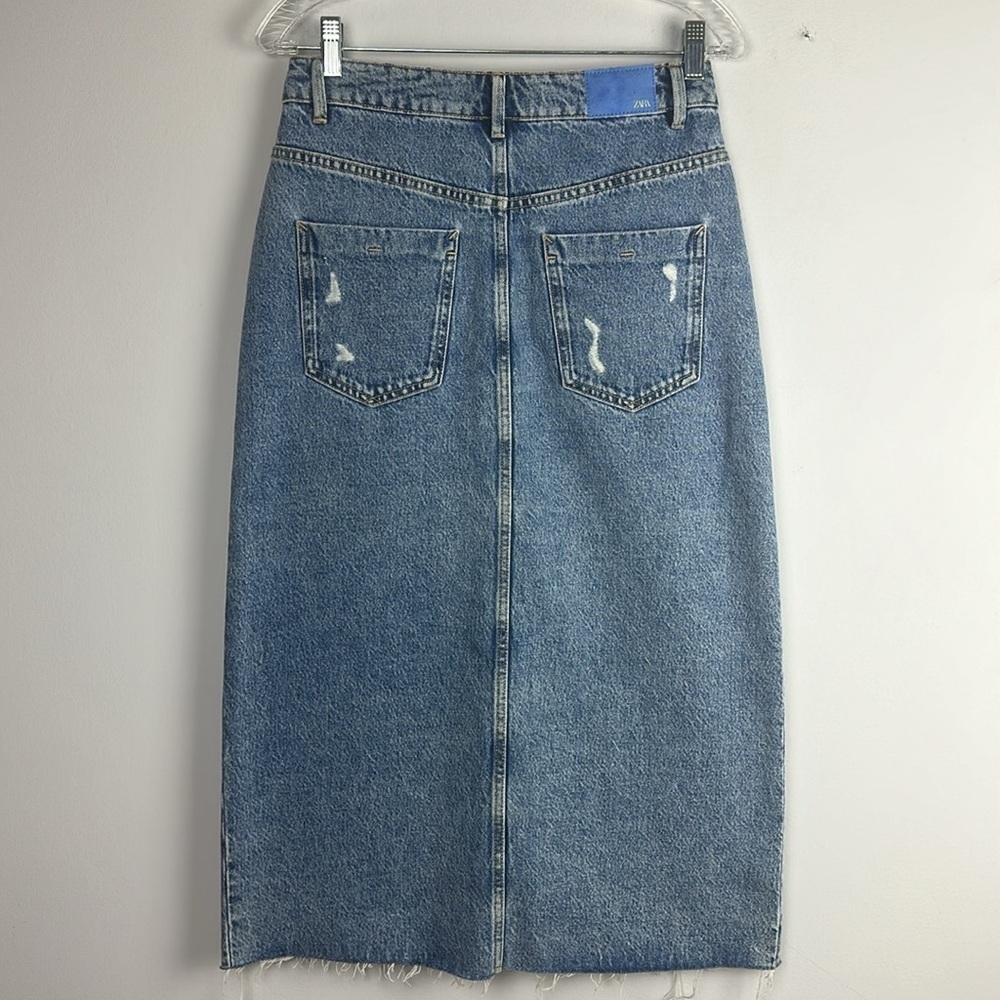 Zara Midi High Waisted Denim Skirt Blue Cotton Size M Distressed Split Front Hem - Picture 10 of 16